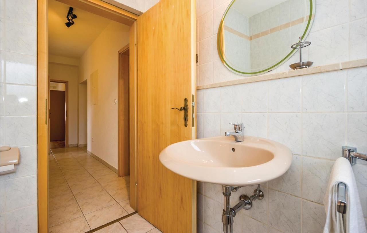 Stunning Apartment In Matulji Esterno foto