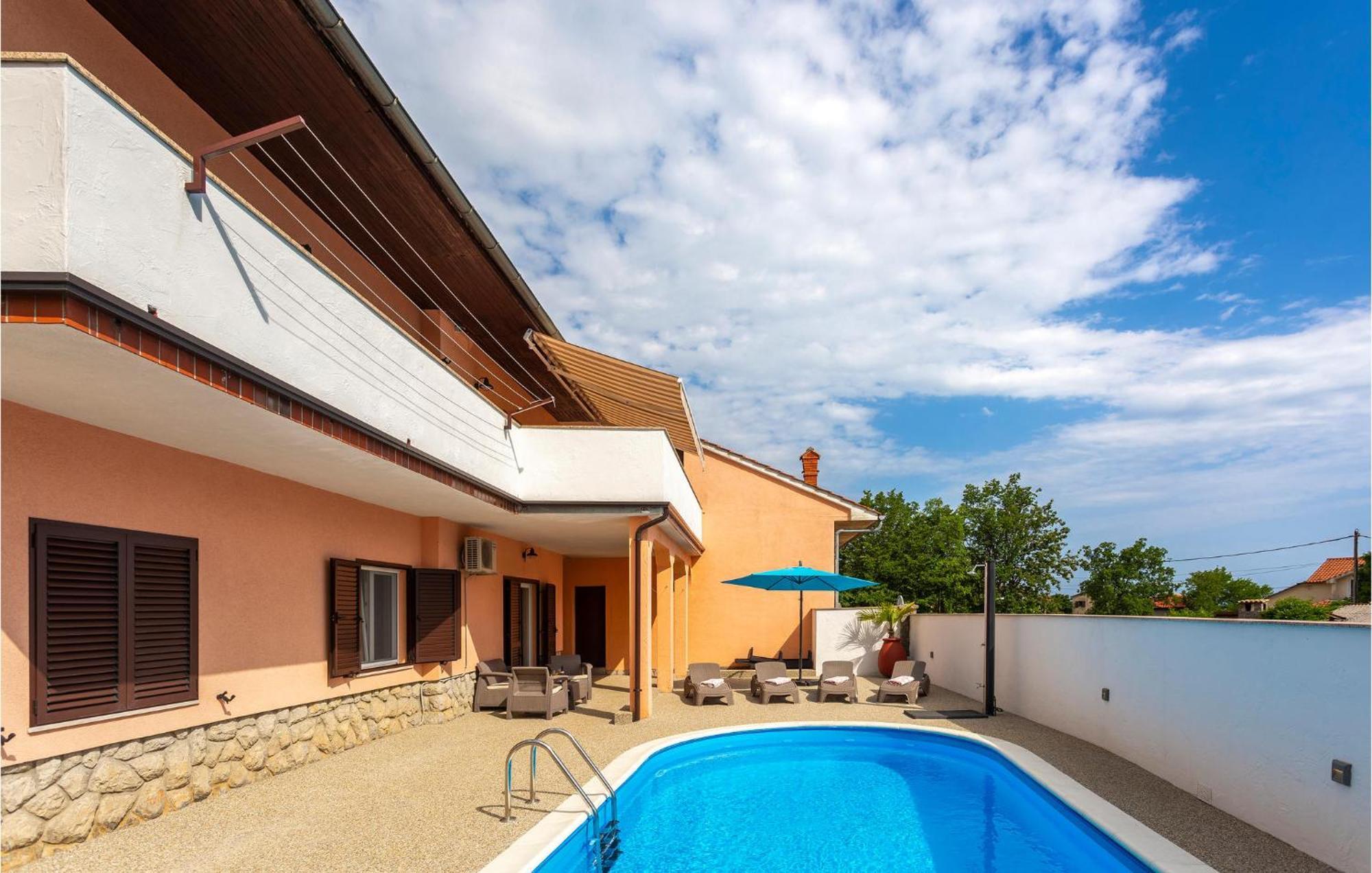 Stunning Apartment In Matulji Esterno foto